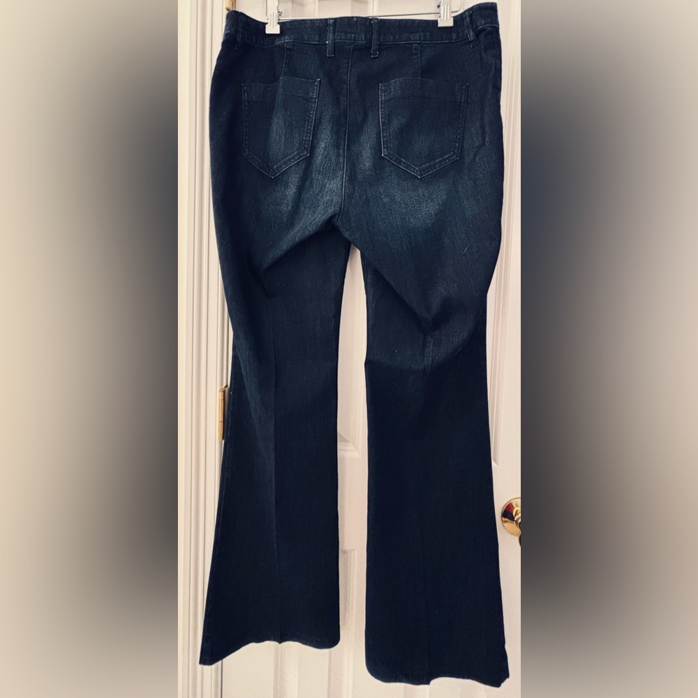 Chico's Jeans women’s sz 2 (12) Boot Cut, Deep Indigo, cotton/Lycra, NWOT - Picture 4 of 6